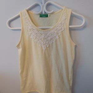 ❣️10/$50❣️: Cute lace front tank top